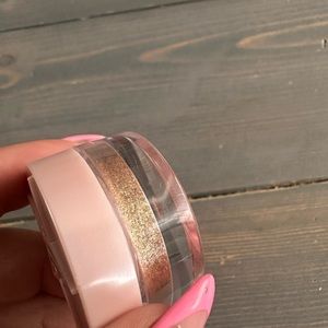 Jeffree star eyepigment - voodoo glass